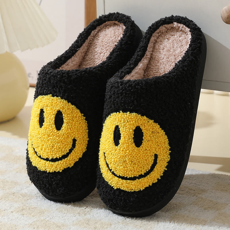 Plus Size Cartoon Smiley Face Slippers