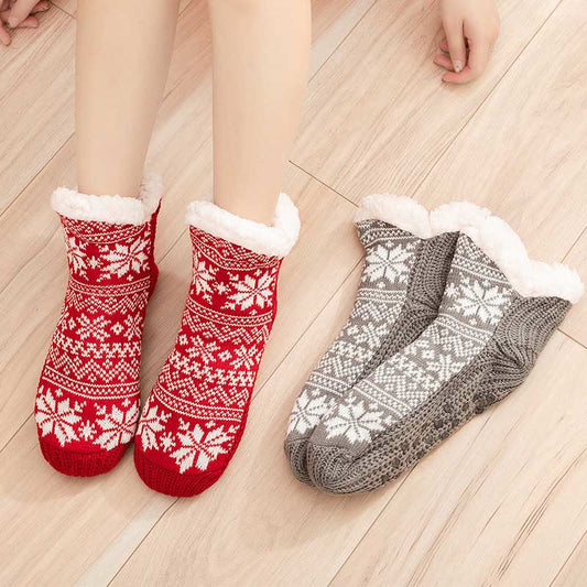 Plus Size V Snowflake Shaped Slipper Socks