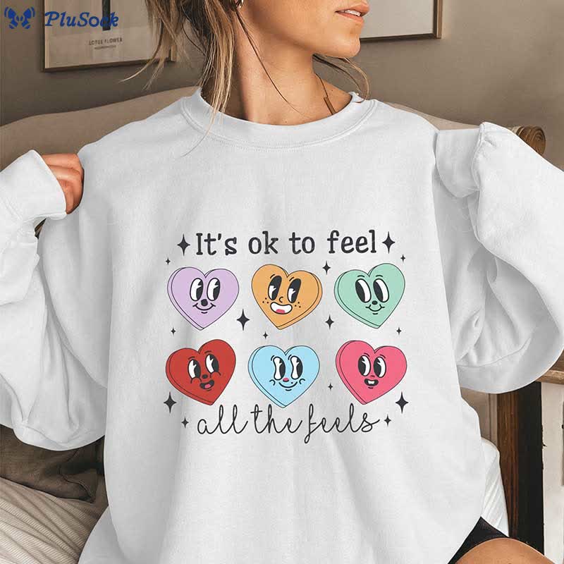 Plus Size Love Emoticon Sweatshirt