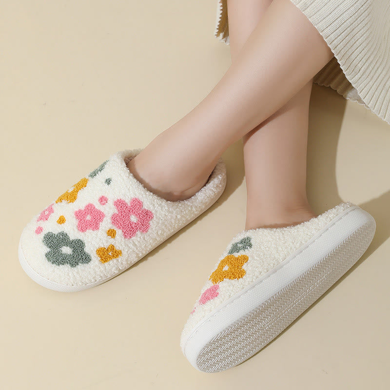 Plus Size Adorable vibrant blooms Slippers